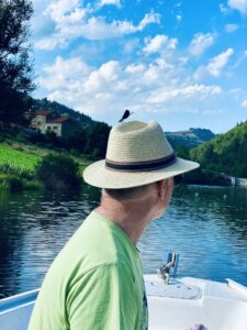 Tour de barque sur les lacs d'Auvergne